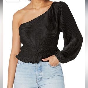 NWT Astr the Label One Shoulder Black Top